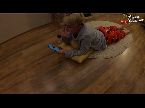 ❤️ Luda plavuša sisa ogroman kurac sisa i poskakuje na njemu - analni seks ❤ Kvalitetan seks na hr.redporn-tv.ru ﹏